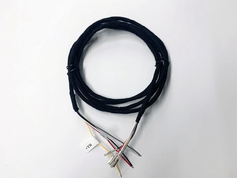 Automobile connecting wire